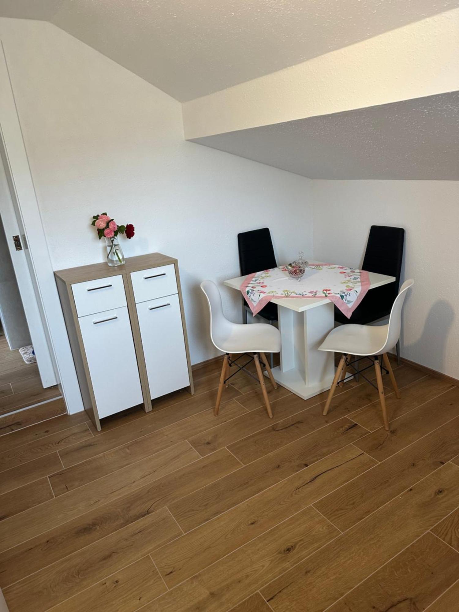 Ferienwohnung Waldblick, Faaker See Oberaichwald  المظهر الخارجي الصورة
